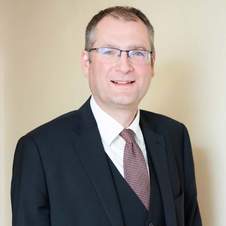 Mr Martin Claridge Consultant Vascular & Endovascular Surgeon, MBBS, FRCS, MD